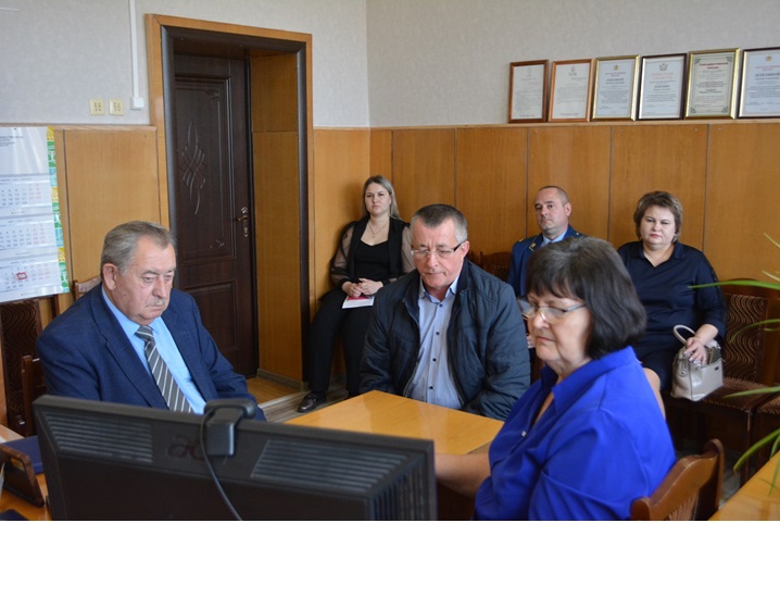 Воробьевцы обратились за разъяснениями в общественную приемную.