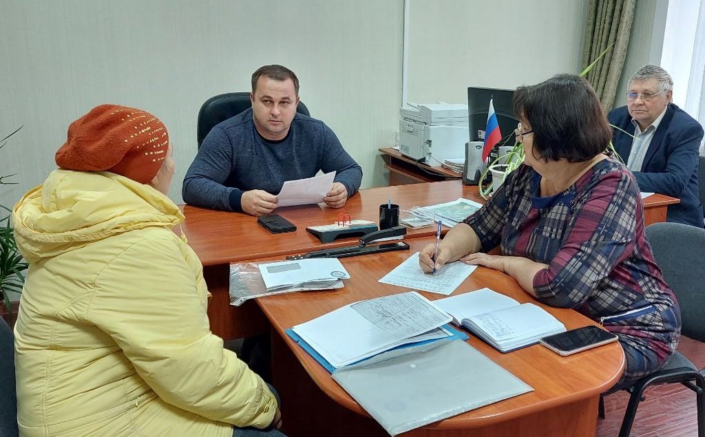 Прием граждан в общественной приемной Губернатора Воронежской области.