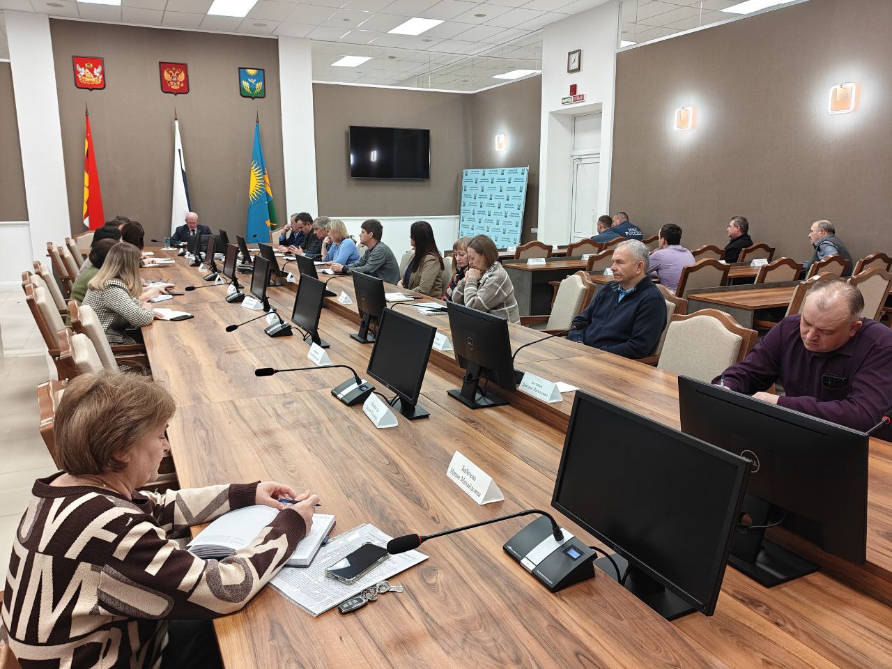 Еженедельное рабочее совещание.