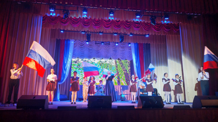 «Под небом единым». «Под небом единым».