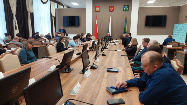 Глава Воробьёвского района провел ежемесячное совещание. Глава Воробьёвского района провел ежемесячное совещание.