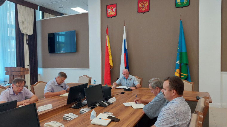 Глава Воробьёвского района М.П. Гордиенко провел еженедельное рабочее совещание. Глава Воробьёвского района М.П. Гордиенко провел еженедельное рабочее совещание.