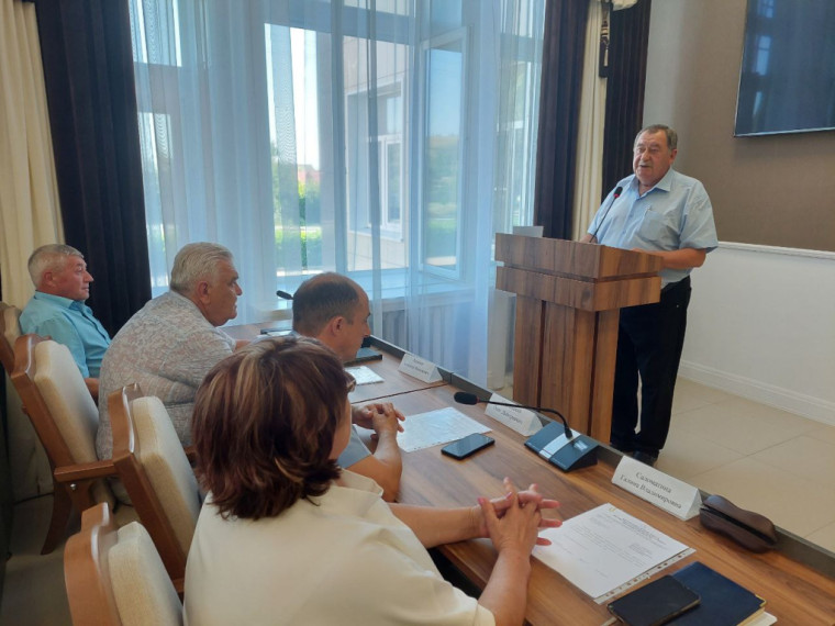 Глава Воробьёвского муниципального района провел ежемесячное совещание. Глава Воробьёвского муниципального района провел ежемесячное совещание.